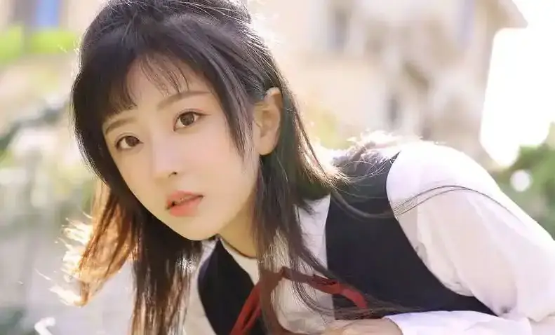 《美丽小蜜桃》1978未删减版全集在线看-《美丽小蜜桃》高清免费观看完整版-艺术片HD无广告播放